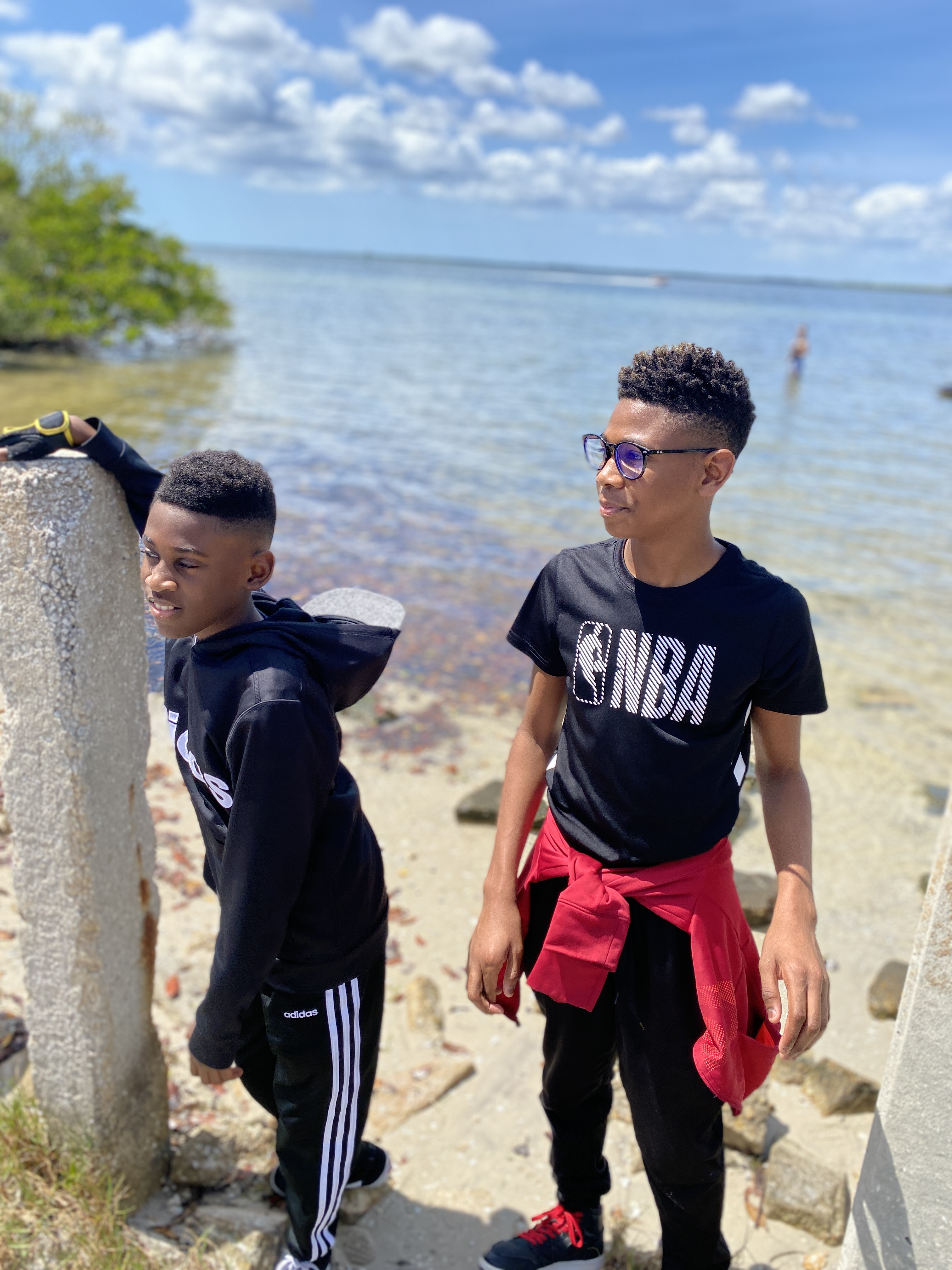 EE230B56-BA0C-4727-AD88-CC2F3F99F2D1